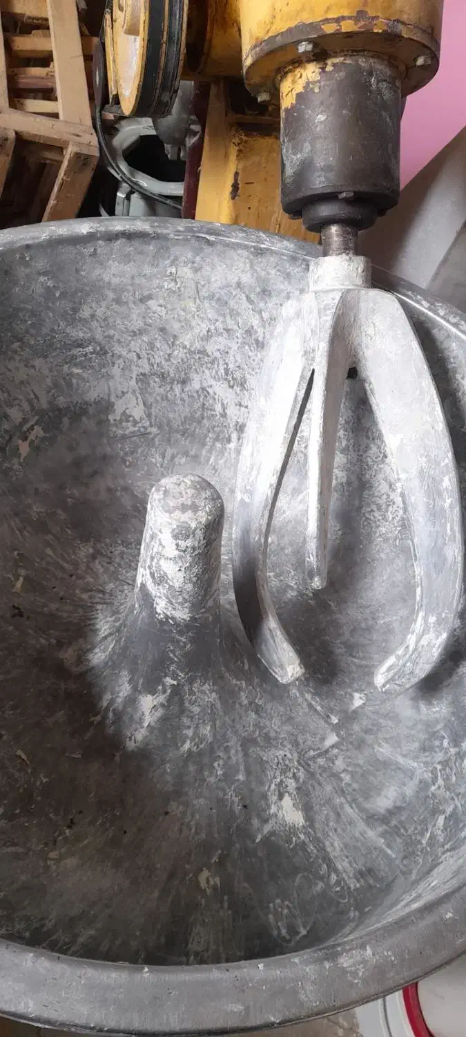 خمیرگیر|خردکن، آسیاب، غذاساز|اردبیل, |دیوار