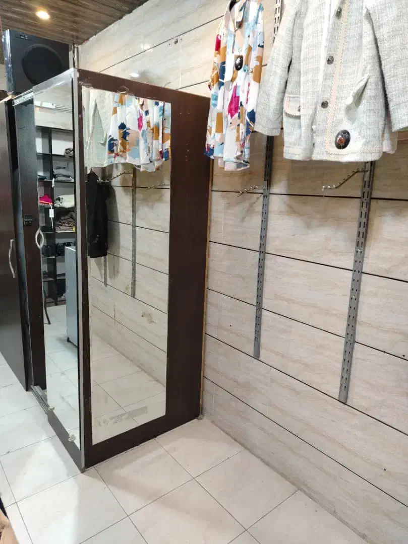 دو عدد اتاق پرو .رگال دو طبقه.و مایکن و چوب کار|فروشگاه و مغازه|نجف‌آباد, ویلاشهر|دیوار