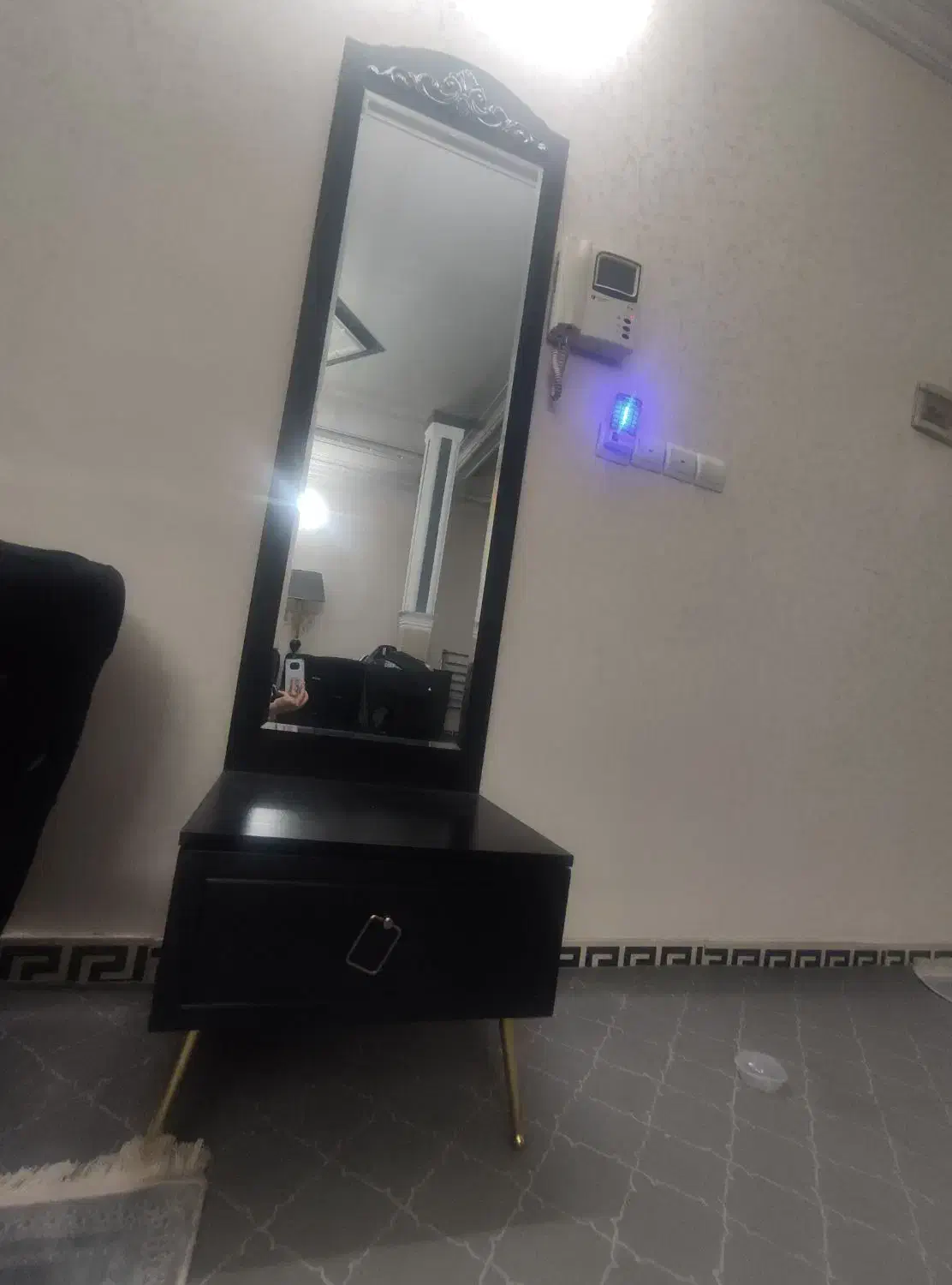 آیینه قدی|آینه|قرچک, زیبا شهر|دیوار