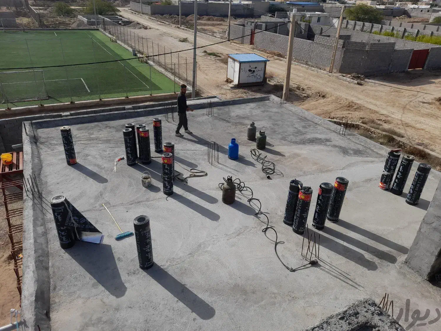 نصب ایزوگام و قیر گونی از یک وجب تا متراژ بالا|خدمات پیشه و مهارت|بوشهر, |دیوار