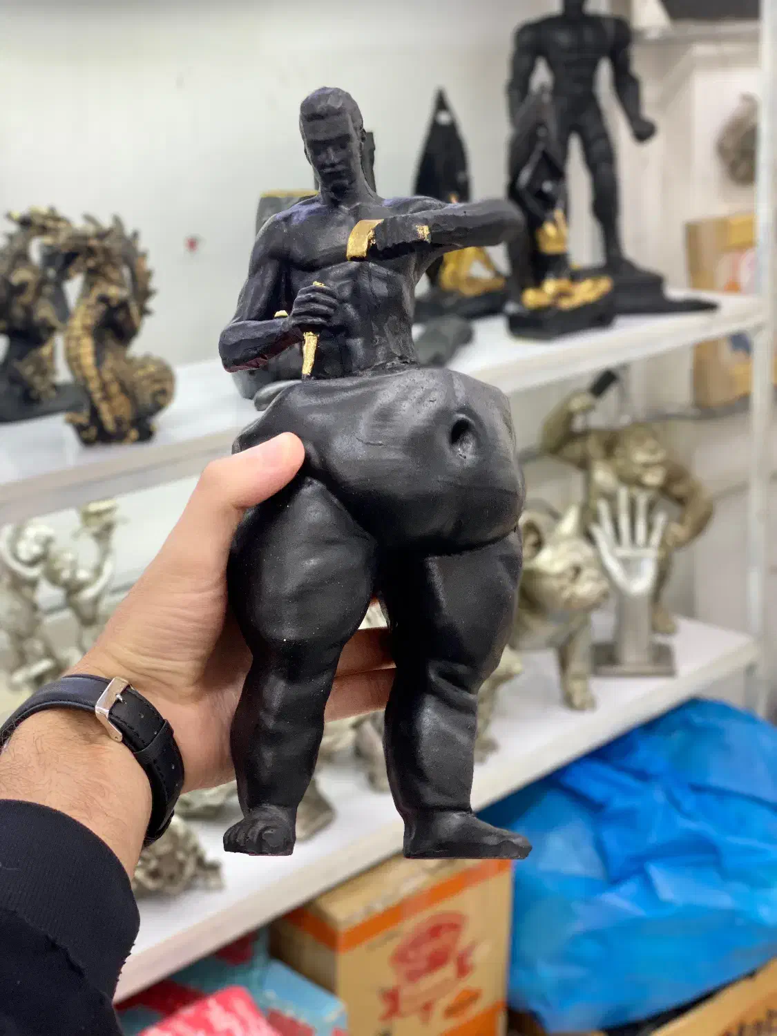 مجسمه|مجسمه، تندیس، ماکت|سقز, |دیوار