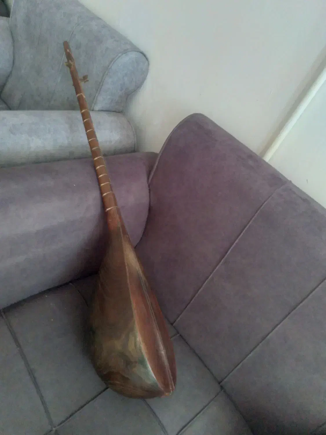 دوتار خراسان|سازهای سنتی|بومهن, |دیوار