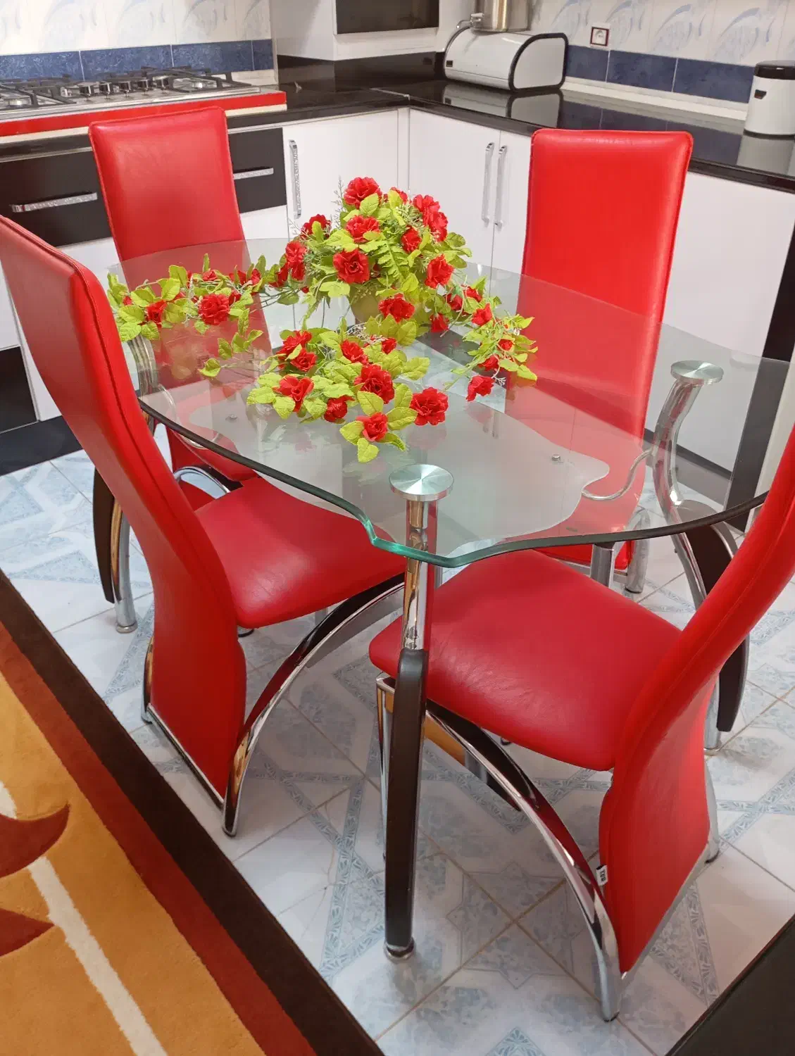 میز به فروش میرسد|میز و صندلی غذاخوری|شوط, |دیوار