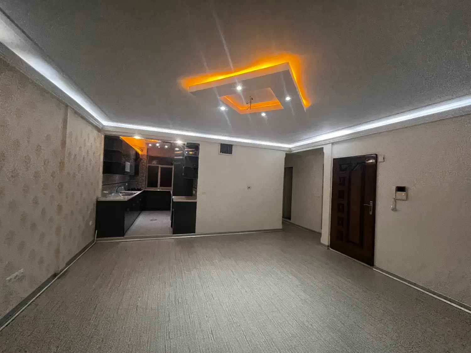 ۷۷ متری ۲ خوابه تک واحدی