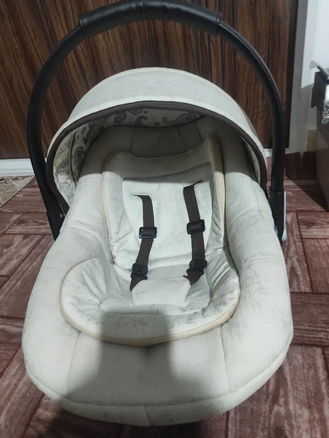 کریر|کالسکه و لوازم جانبی|سلماس, |دیوار