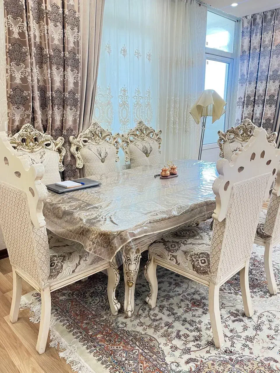 یکدست میز نهارخوری هشت نفره|میز و صندلی غذاخوری|زاهدان, |دیوار