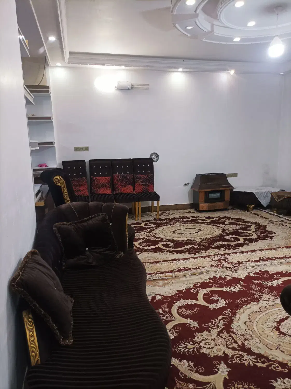 منزل مبله تمیز و شیک با امکانات کامل در مرکز شهر|اجارهٔ کوتاهمدت آپارتمان و سوئیت|شیراز, پودنک|دیوار