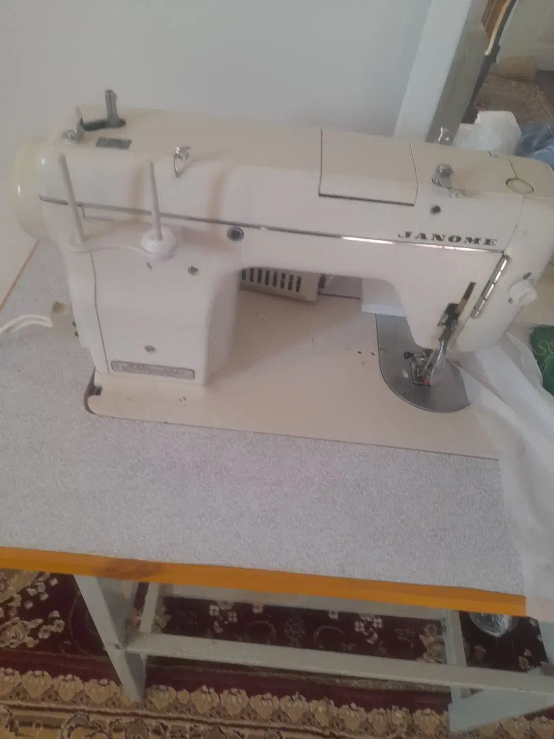 چرخ خیاطی ژانومه ۸۰۱|فعالیت داوطلبانه|رزن, |دیوار