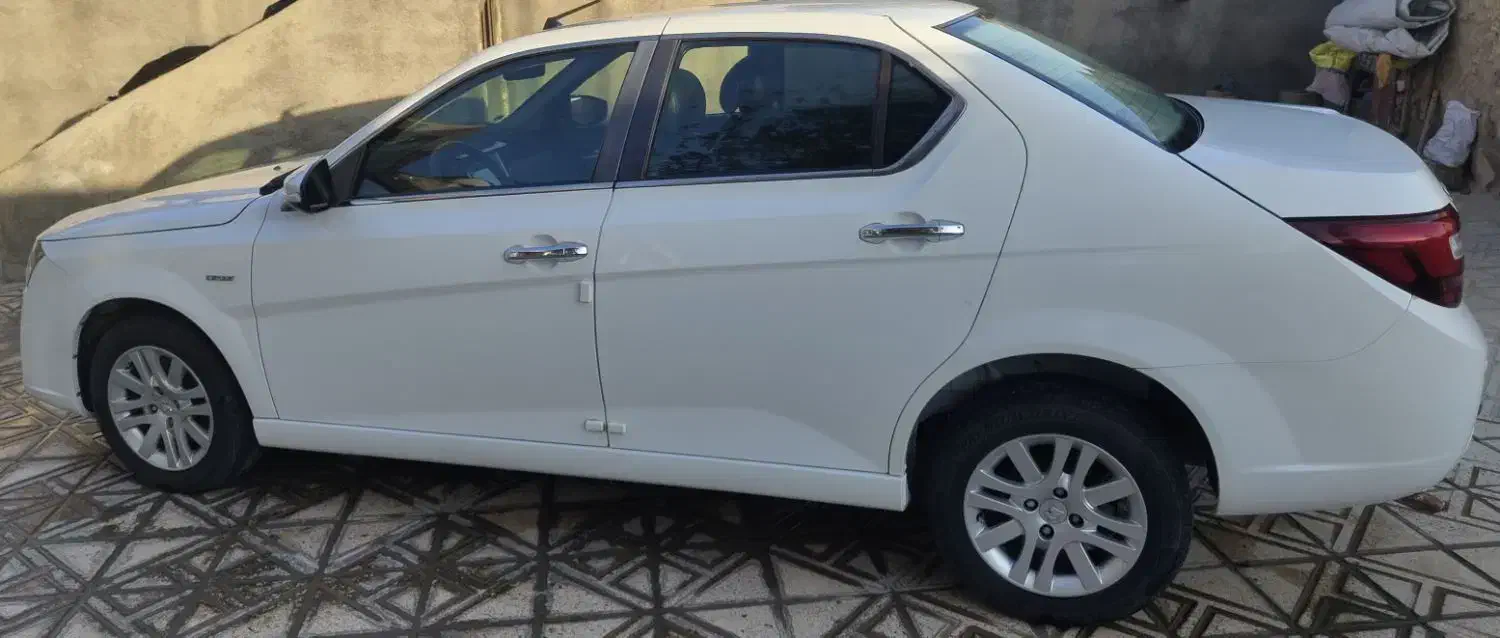 دنا پلاس تیپ 2 دنده ای مدل ۹۸|خودرو سواری و وانت|خرمآباد, |دیوار