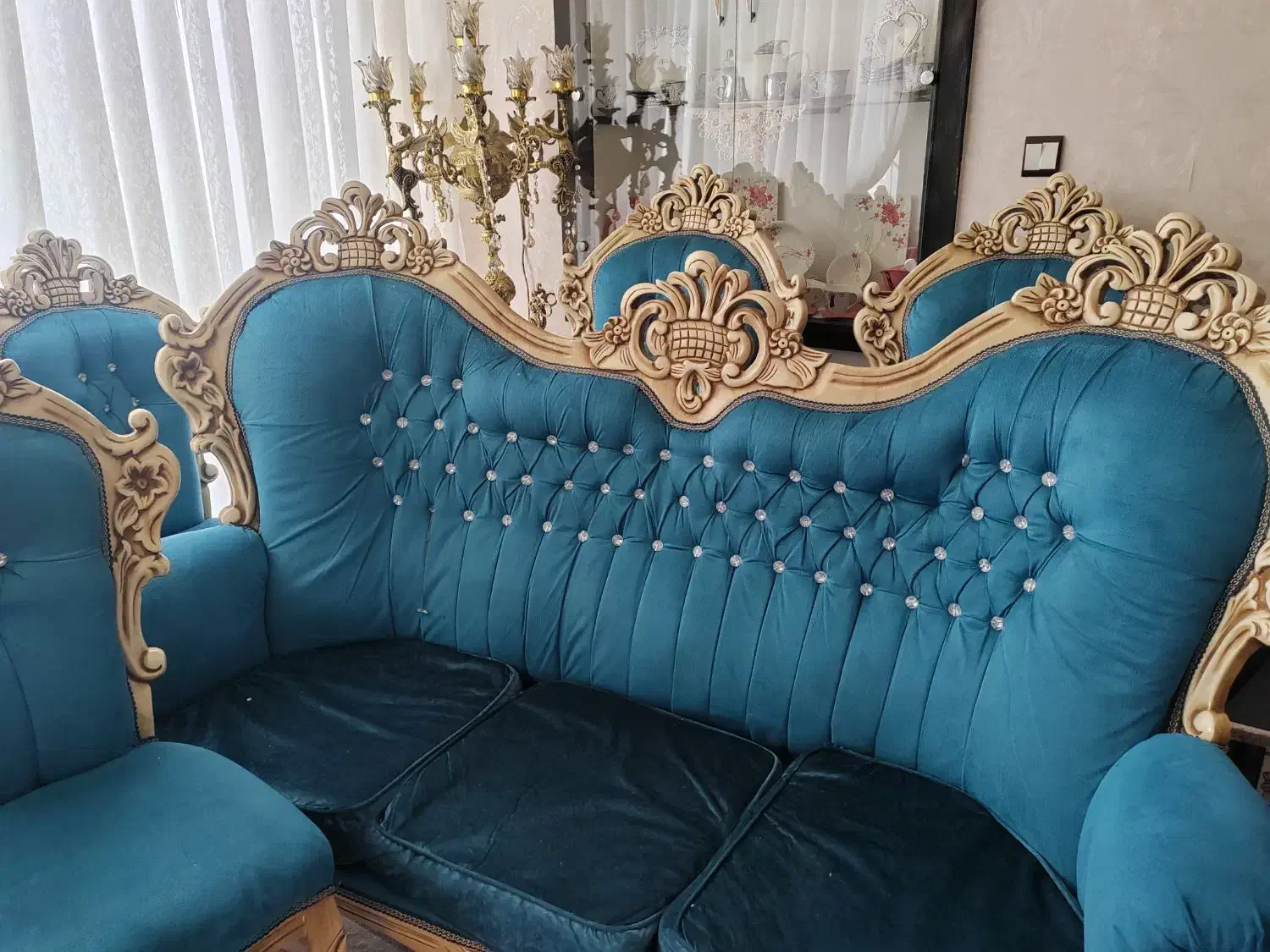 مبل سلطنتی|مبلمان خانگی و میز عسلی|تربت‌حیدریه, طالقانی|دیوار