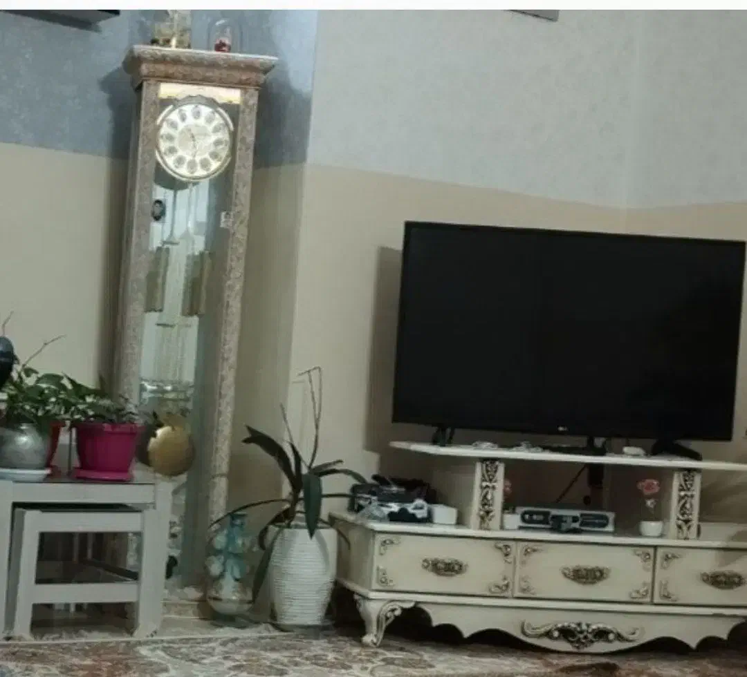 میز تلویزیون ساعت کمد لباس دلاور|میز تلویزیون|شاندیز, |دیوار