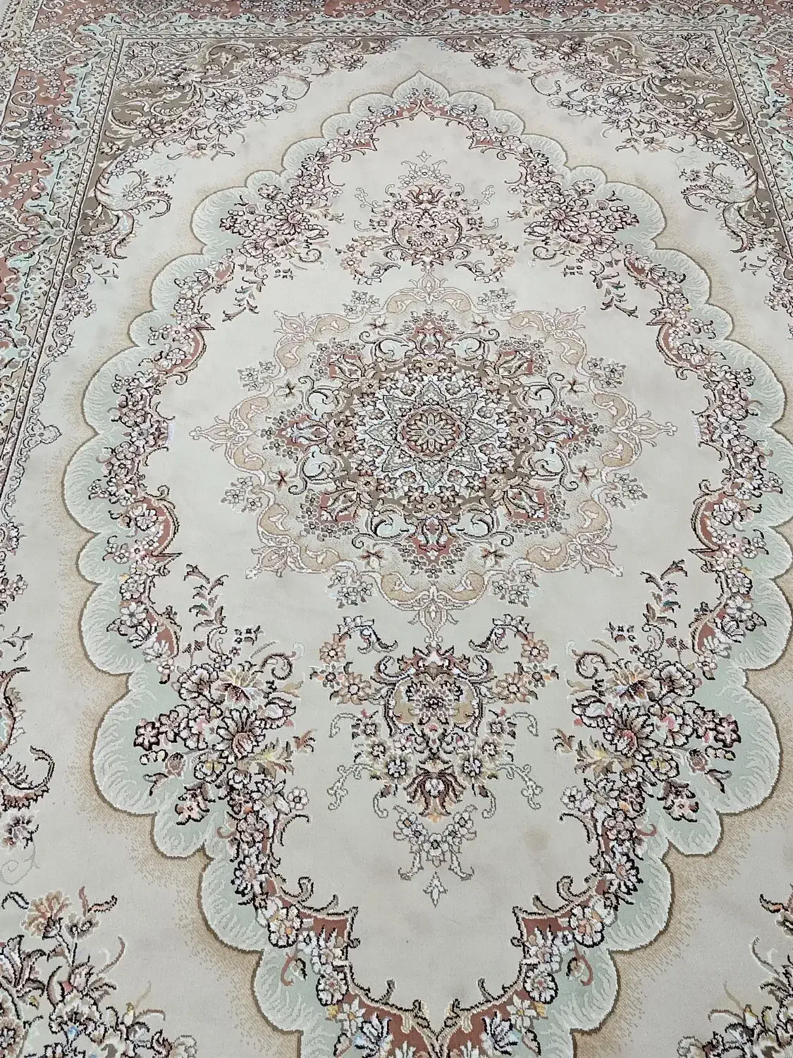 فرش ۶ متری ماشینی|فرش|محمدشهر, همایون ویلا|دیوار