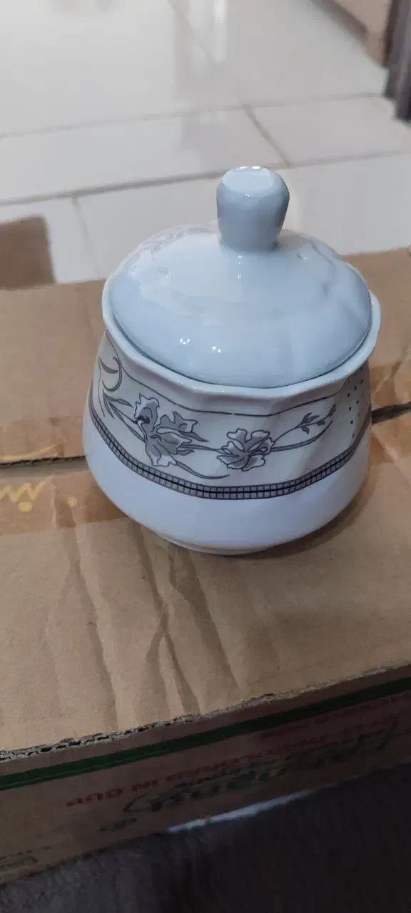 قندان چینی شش عدد|ظروف سرو و پذیرایی|تربتحیدریه, قائم|دیوار