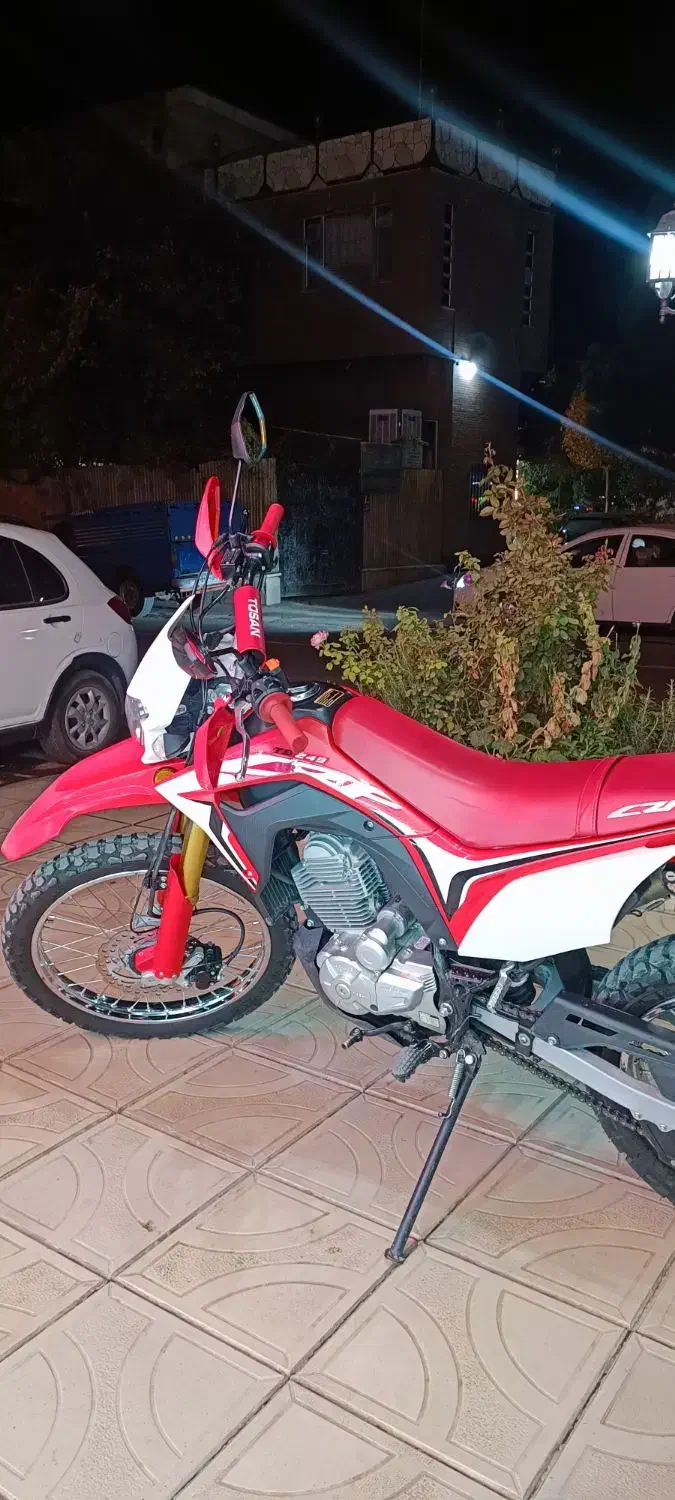 توسن ۲۵۰ (باسل)|موتورسیکلت|نیشابور, مدرس|دیوار