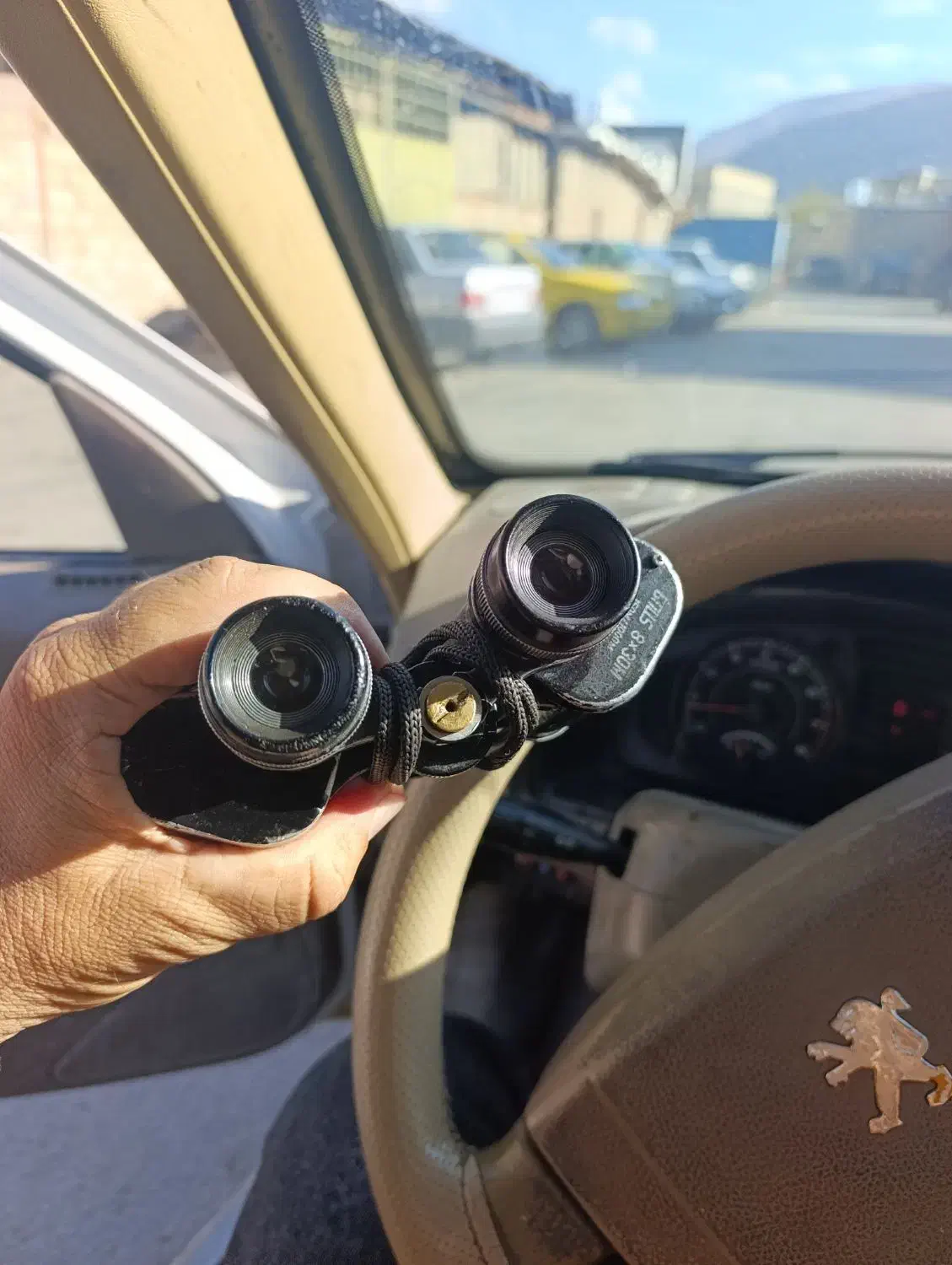 دوربین روسی قدیمی|کلکسیون اشیاء عتیقه|فیروزآباد (فارس), |دیوار