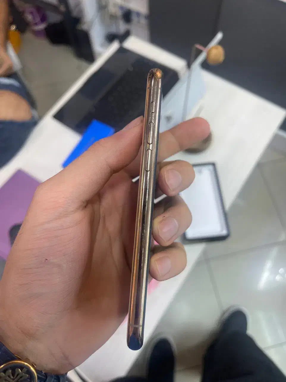 اپل‌ ایفون ۱۱پرو حافظه ۲۵۶ گیگابایت iphone 11pro|موبایل|تهران, صادقیه|دیوار