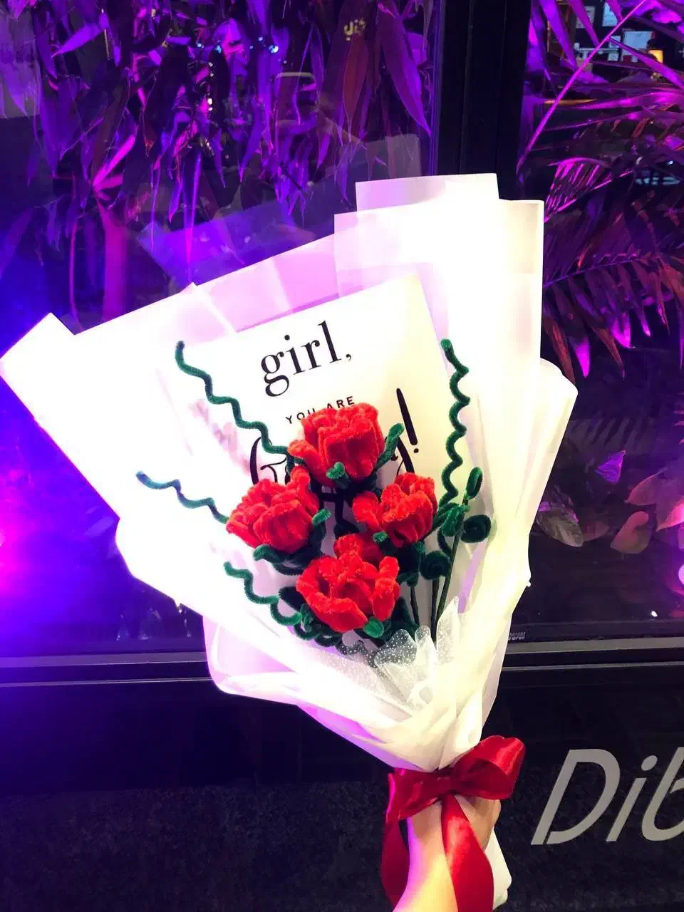 دسته گل پیپ‌پاکنی|گل مصنوعی|تهران, نیروی هوایی (پیروزی)|دیوار