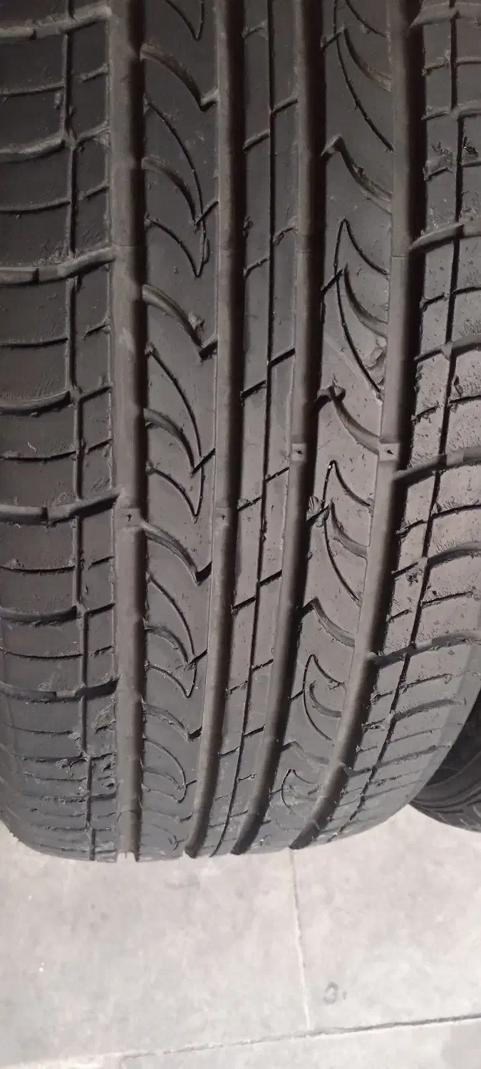 لاستیک خودروسواری|قطعات یدکی و لوازم جانبی|ری, علایین|دیوار