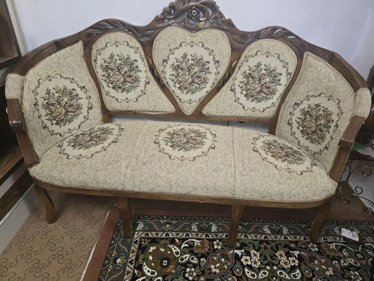 مبلمان چوبی کلاسیک|مبلمان خانگی و میز عسلی|مراغه, |دیوار