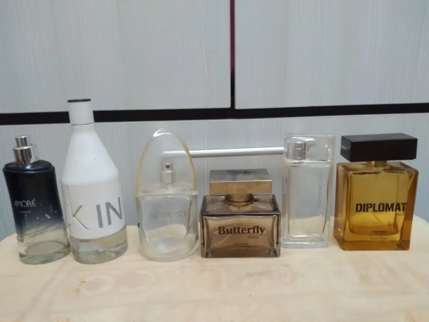 شیشه خالی ادکلن|آرایشی، بهداشتی، درمانی|تبریز, |دیوار