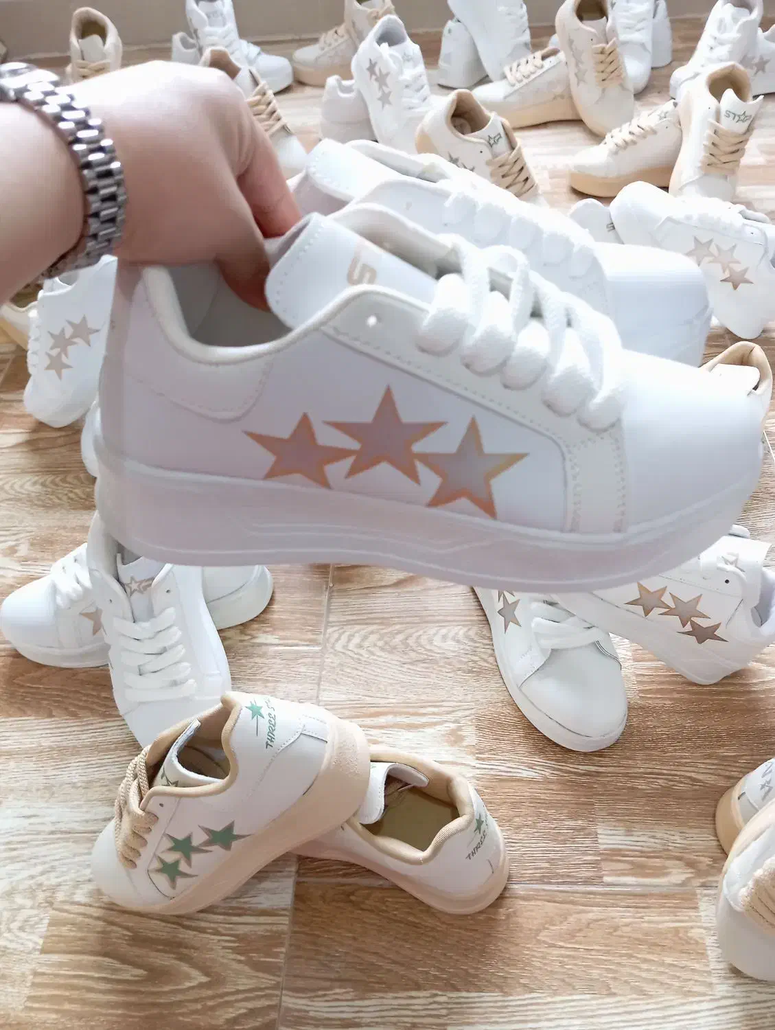 کتونی دخترانه و زنونه|کیف، کفش، کمربند|زنجان, |دیوار