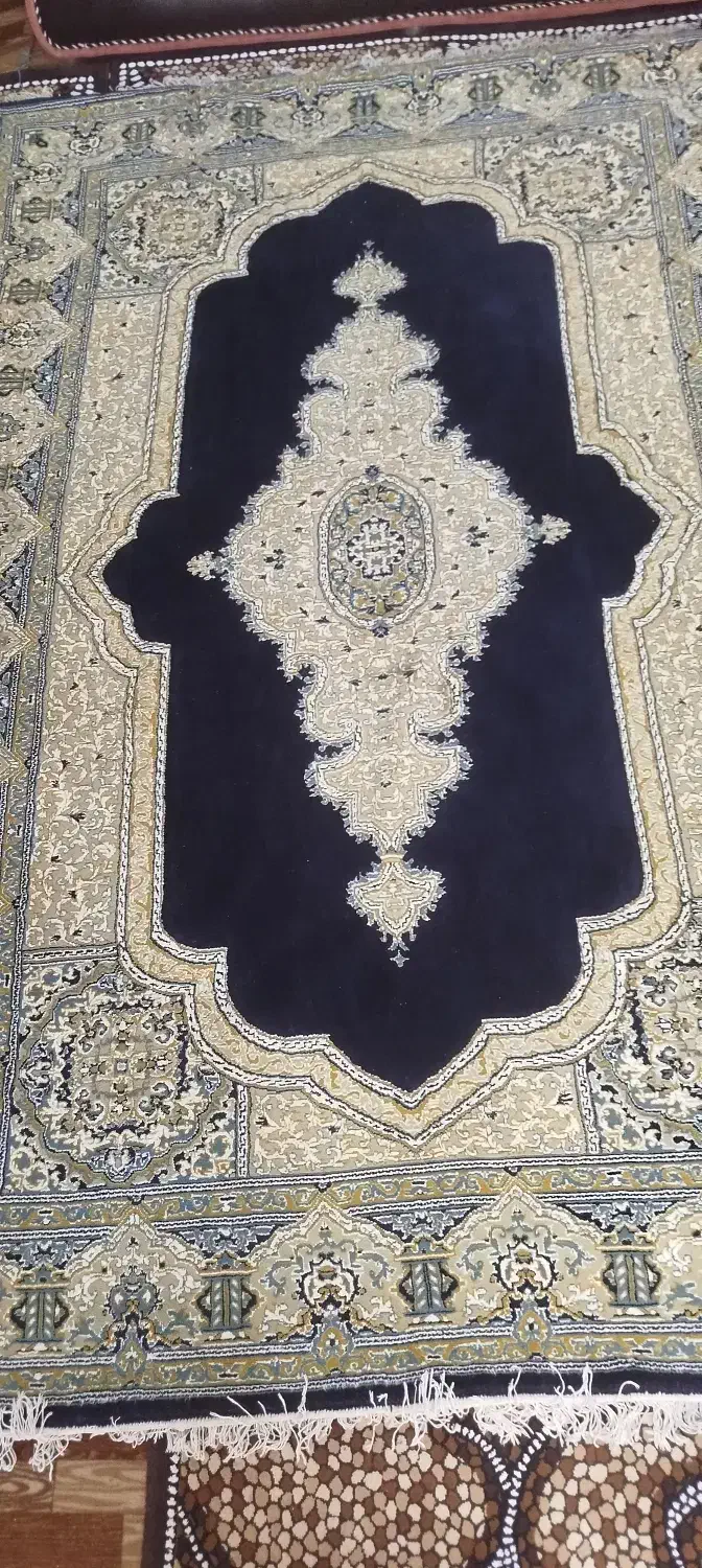 ۴ عدد فرش  کاملا سالم بدون پارگی|فرش|آستانه اشرفیه, |دیوار