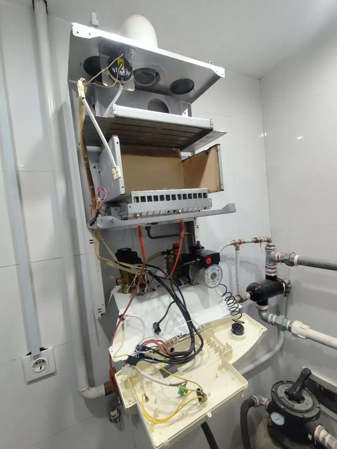 نصب تعمیر فوق تخصصی پکیج ایرانی و خارجی باظمانت|خدمات پیشه و مهارت|سنندج, |دیوار