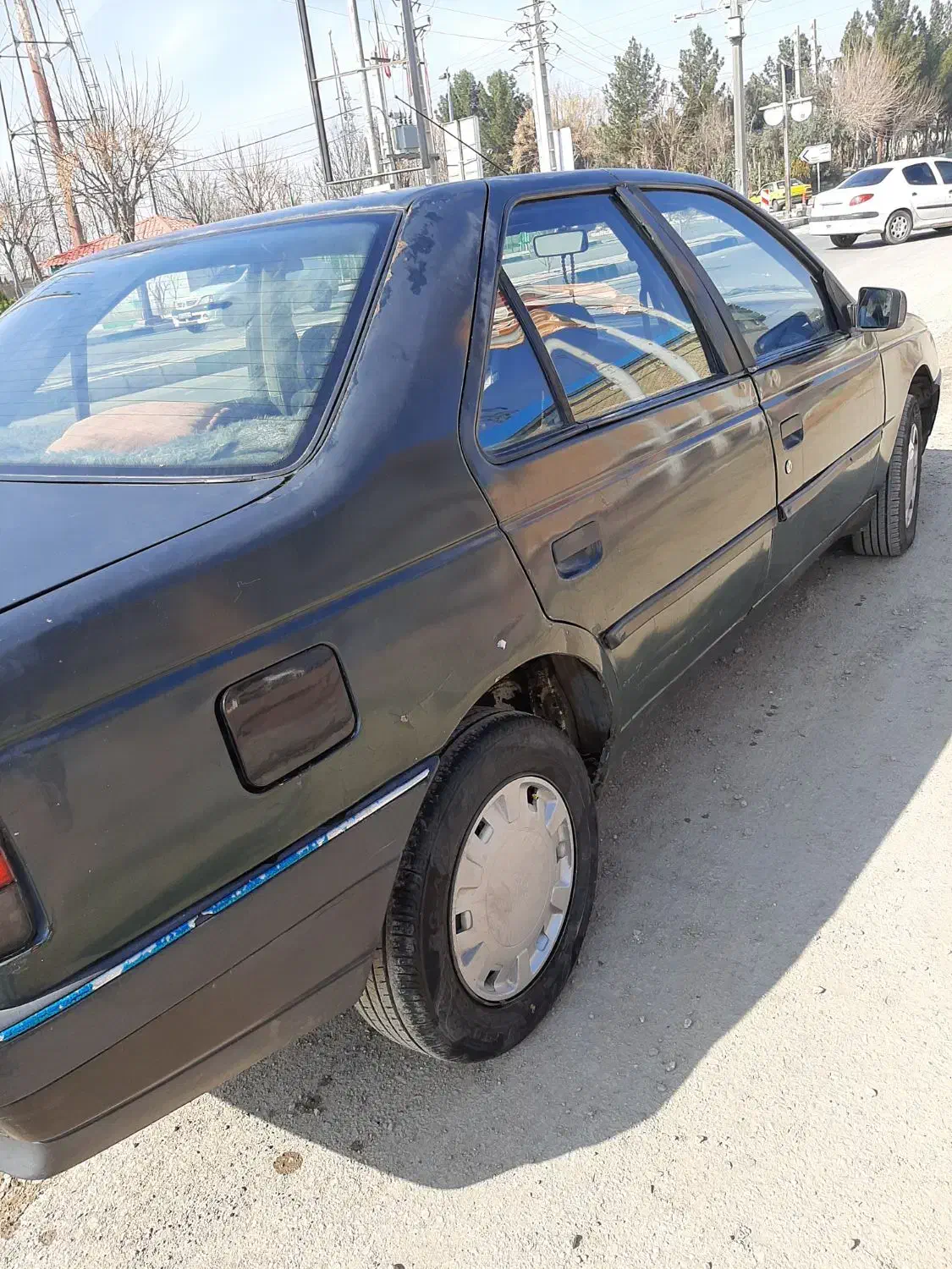 پژو ۴۰۵ مدل ۸۱|خودرو سواری و وانت|باقرشهر, |دیوار