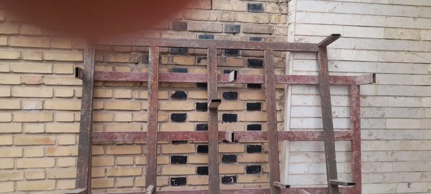 دستگاه نانوایی و پالت و میز قطعه کردن مرغ|ماشین‌آلات صنعتی|شیراز, تندگویان|دیوار