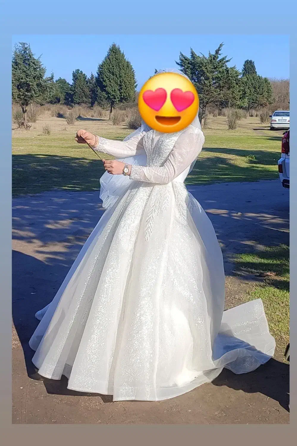 لباس عروس سفید دنباله دار|لباس|رشت, جانبازان|دیوار