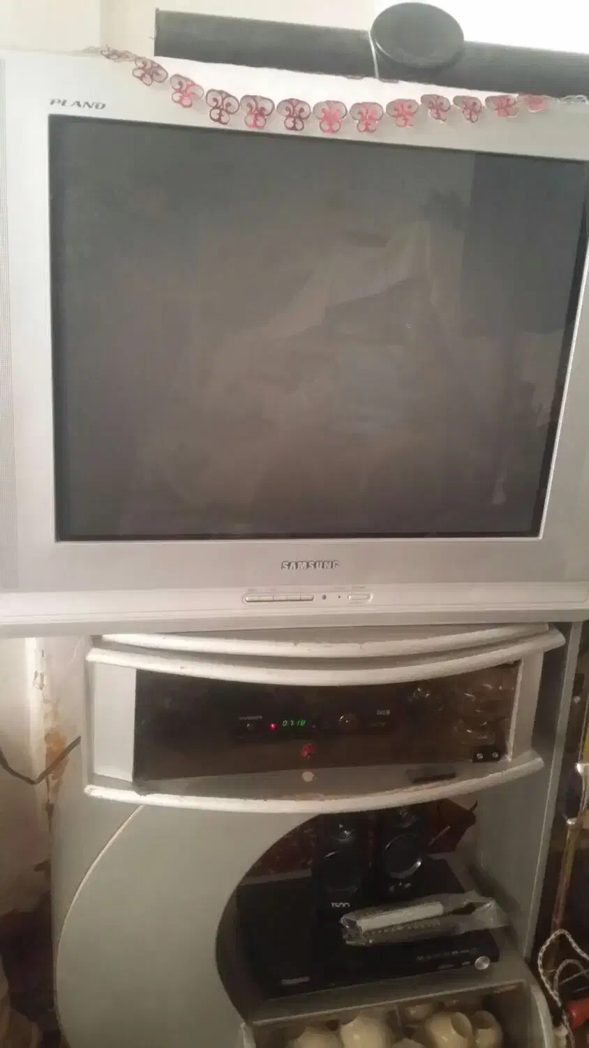 2 عددتلویزیون قدیمی سالم|تلویزیون و پروژکتور|ملایر, |دیوار