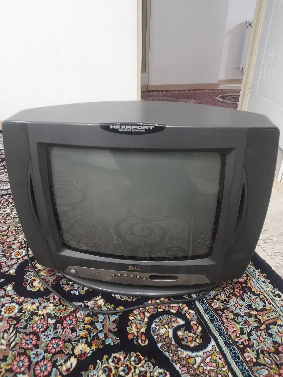 تلوزیون LG درحد نو روشن میشه قدیمی|تلویزیون و پروژکتور|زنجان, |دیوار