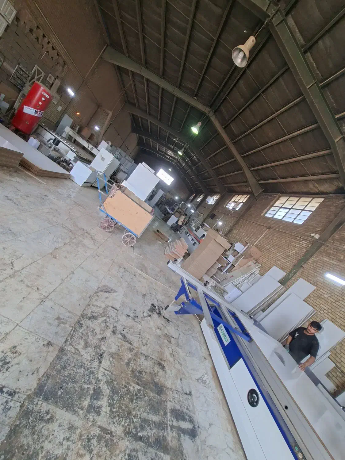 کلاف کار برشکار مونتاژ کار کارگر ساده کابینت اماده|استخدام صنعتی، فنی، مهندسی|بهارستان, |دیوار