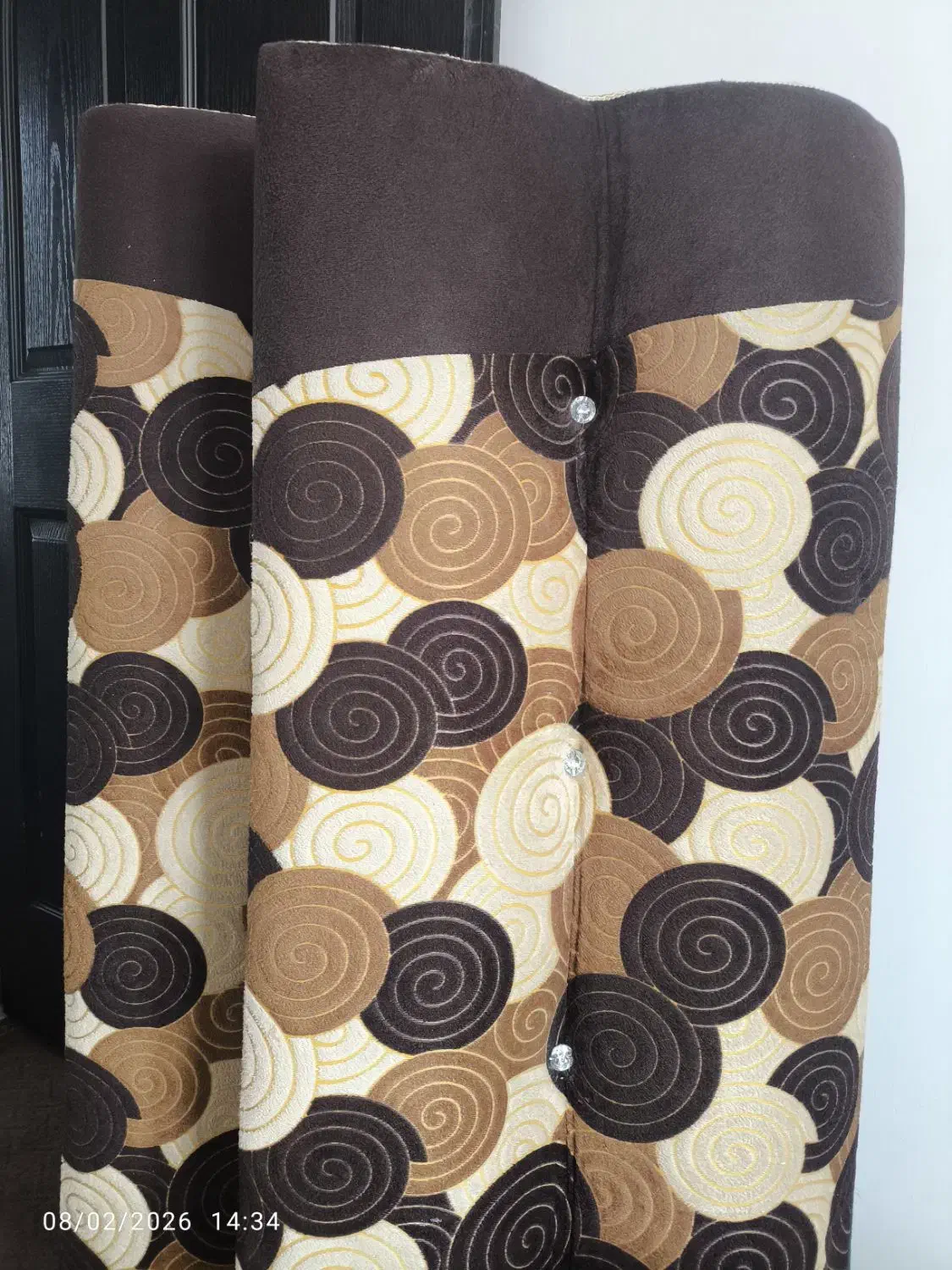 ۴عددپشتی|پشتی|شهرکرد, |دیوار