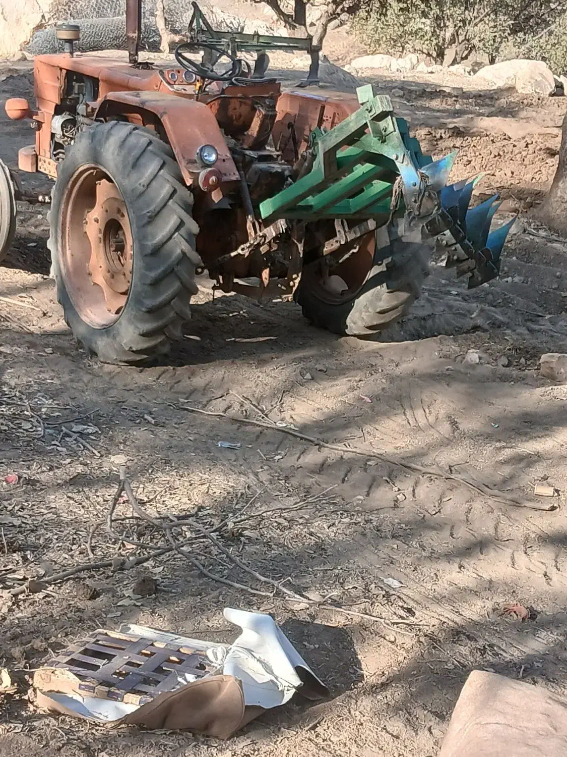 تراکتور رومانی درجه یک|خودرو سنگین|شاهیوند, |دیوار