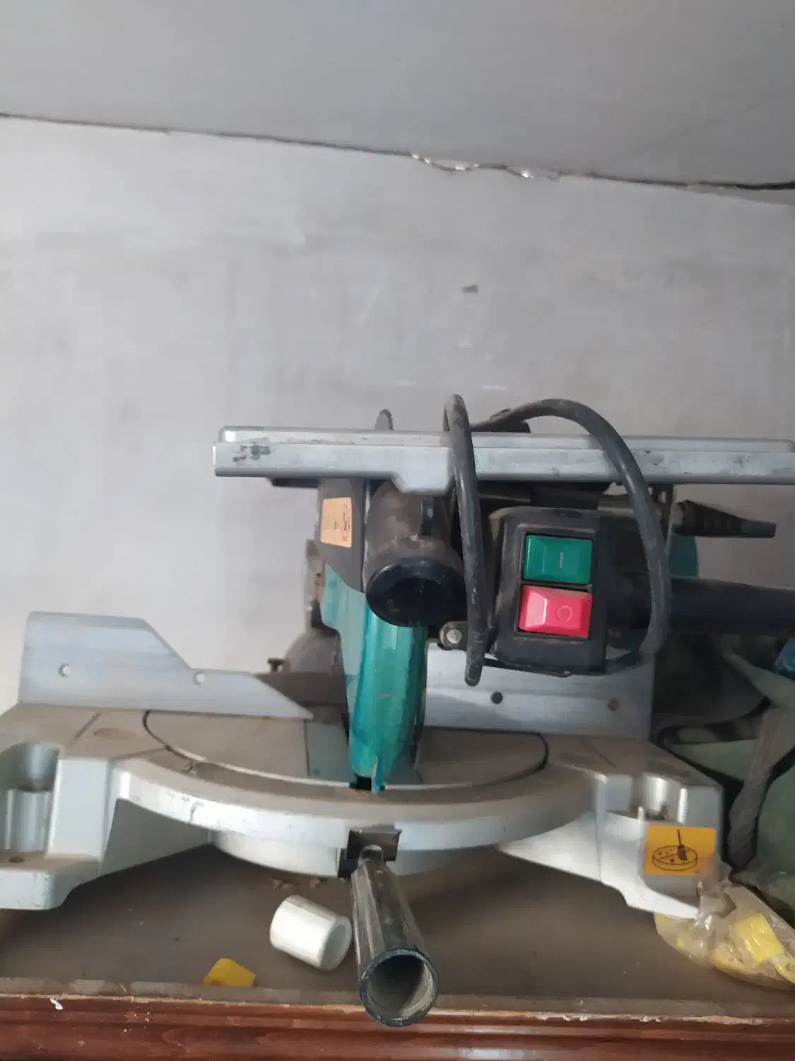 فارسی بر ماکیتا اصل ۱۰۴۰|ابزارآلات|اسلام‌شهر, چیچکلو|دیوار