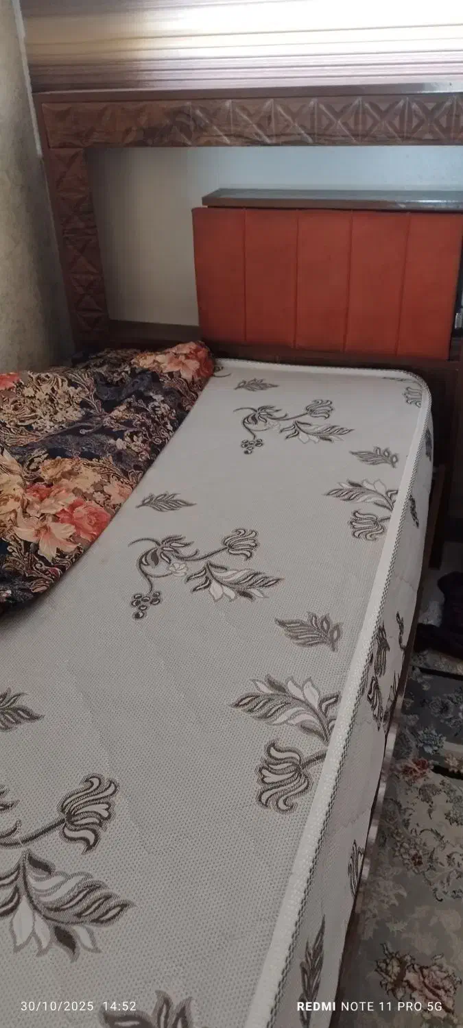 تخت تک نفره چوبی با تشک|تخت و سرویس خواب|سهند, |دیوار