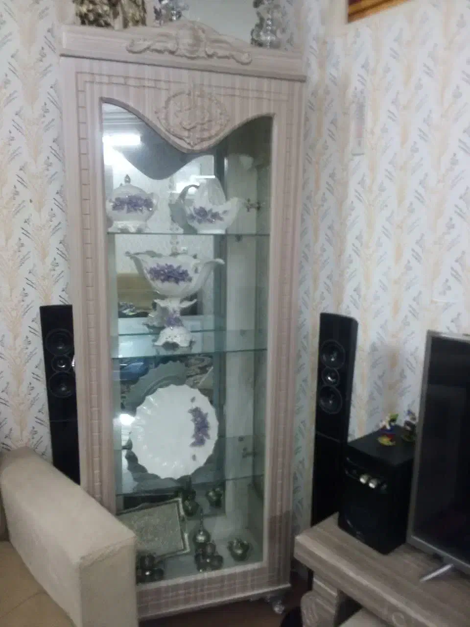 گنجه در حد نو|بوفه، ویترین، کنسول|شاندیز, |دیوار