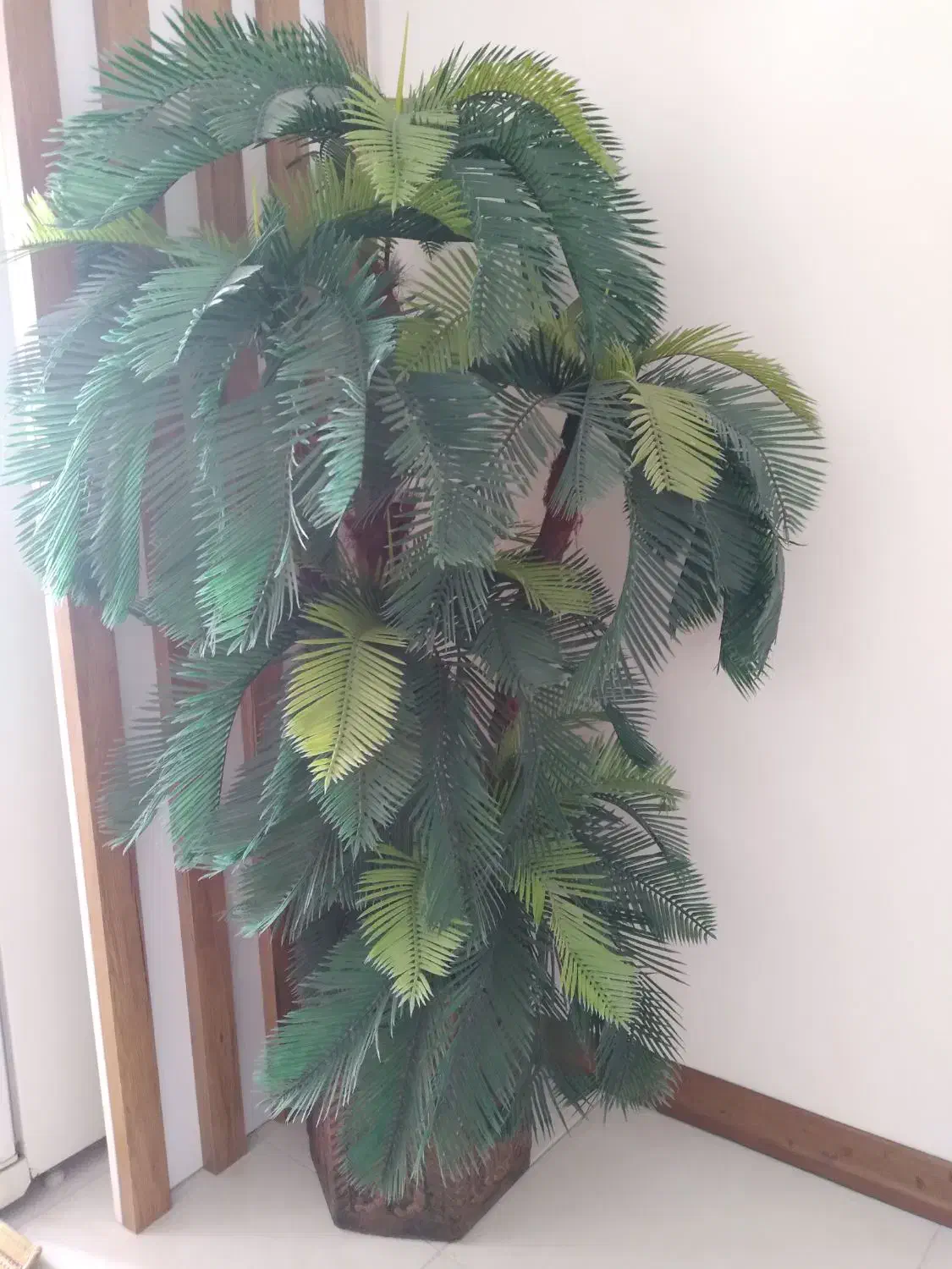 درختچه مصنوعی زیبا|گل مصنوعی|هشتگرد, فاز ۷ مهستان|دیوار