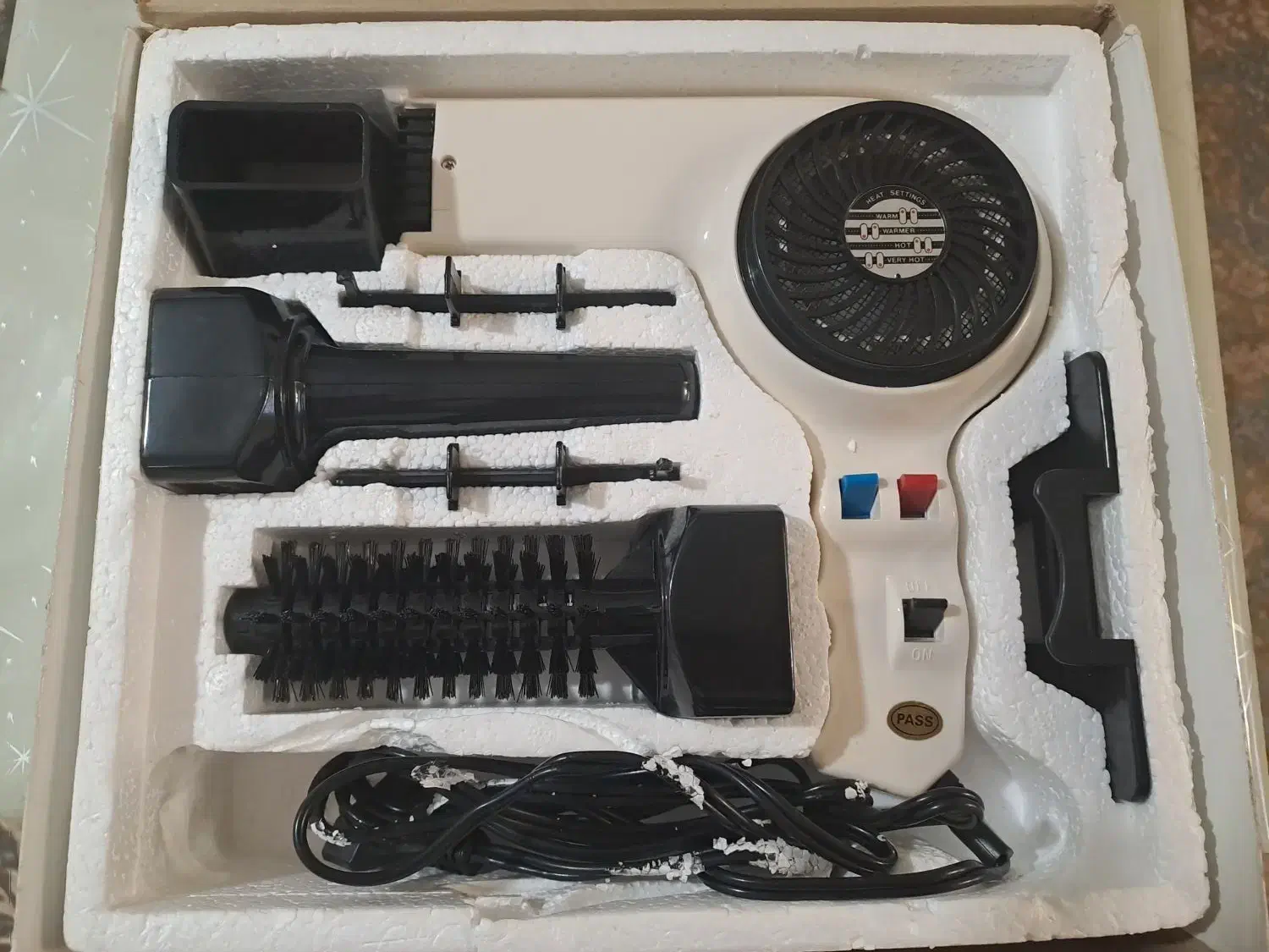 سشوار قدیمی ولی نو مینی جاروبرقی|جاروبرقی، جارو شارژی، بخارشو|اصفهان, دشتستان|دیوار