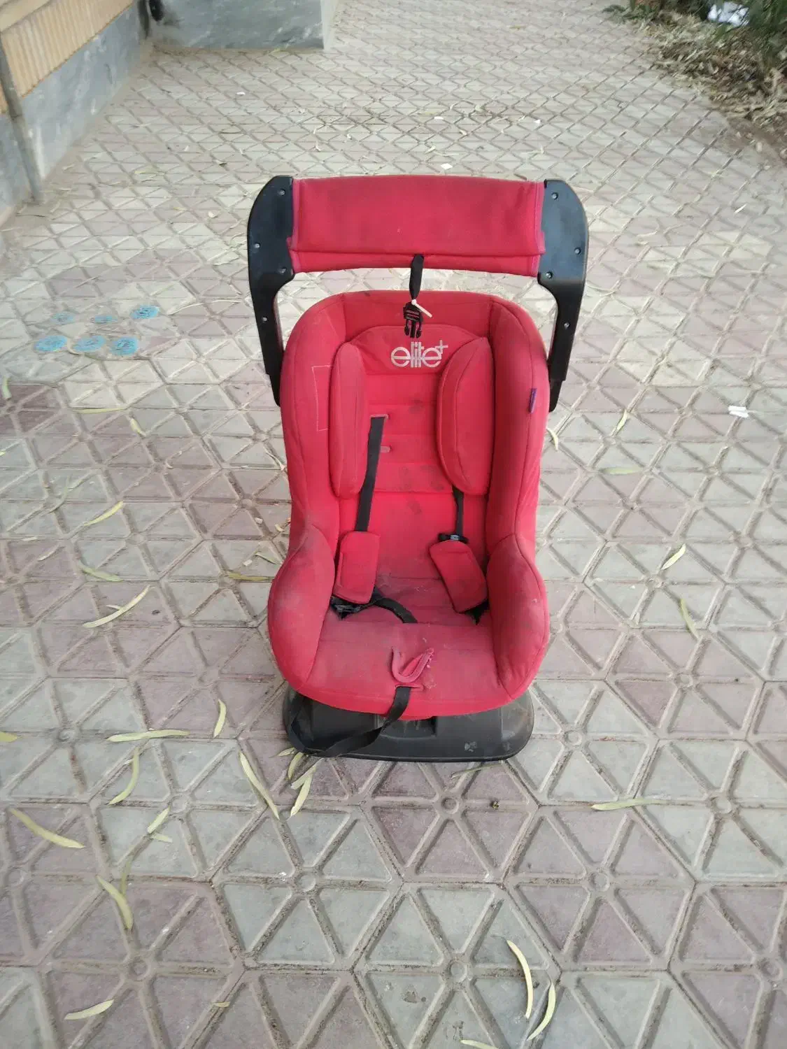 صندلی کودک مخصوص خودرو|تخت و صندلی بچه|قم, تعویض پلاک|دیوار