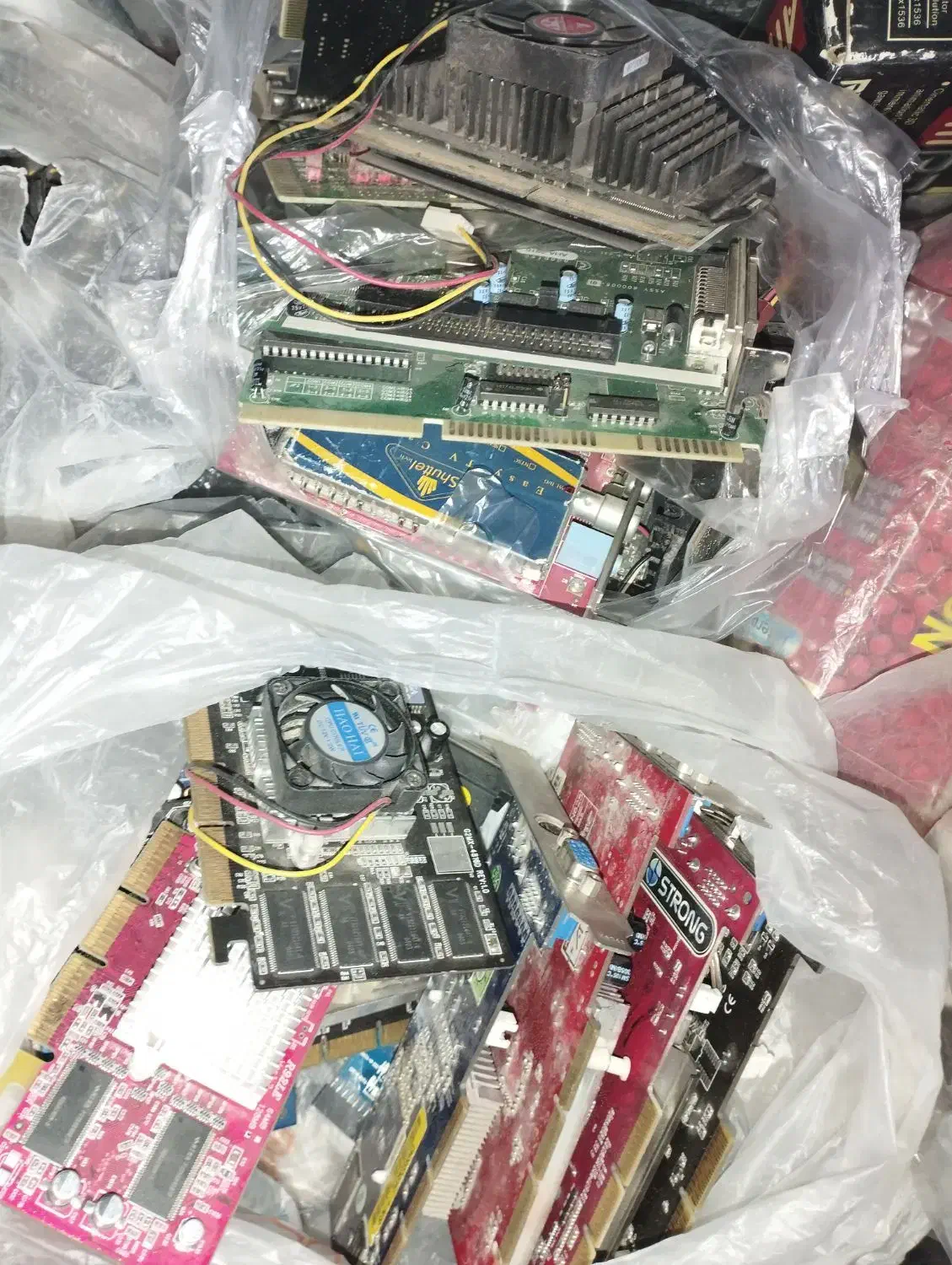 واگذاری کامپیوتر به همراه قطعات جانبی|قطعات و لوازم جانبی رایانه|بیرجند, |دیوار