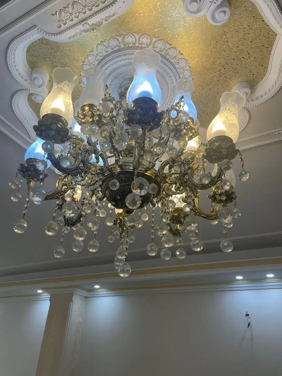 لوستر برنز ۱۶ شعله|لوستر و چراغ آویز|اندیشه, اندیشه فاز ۳|دیوار