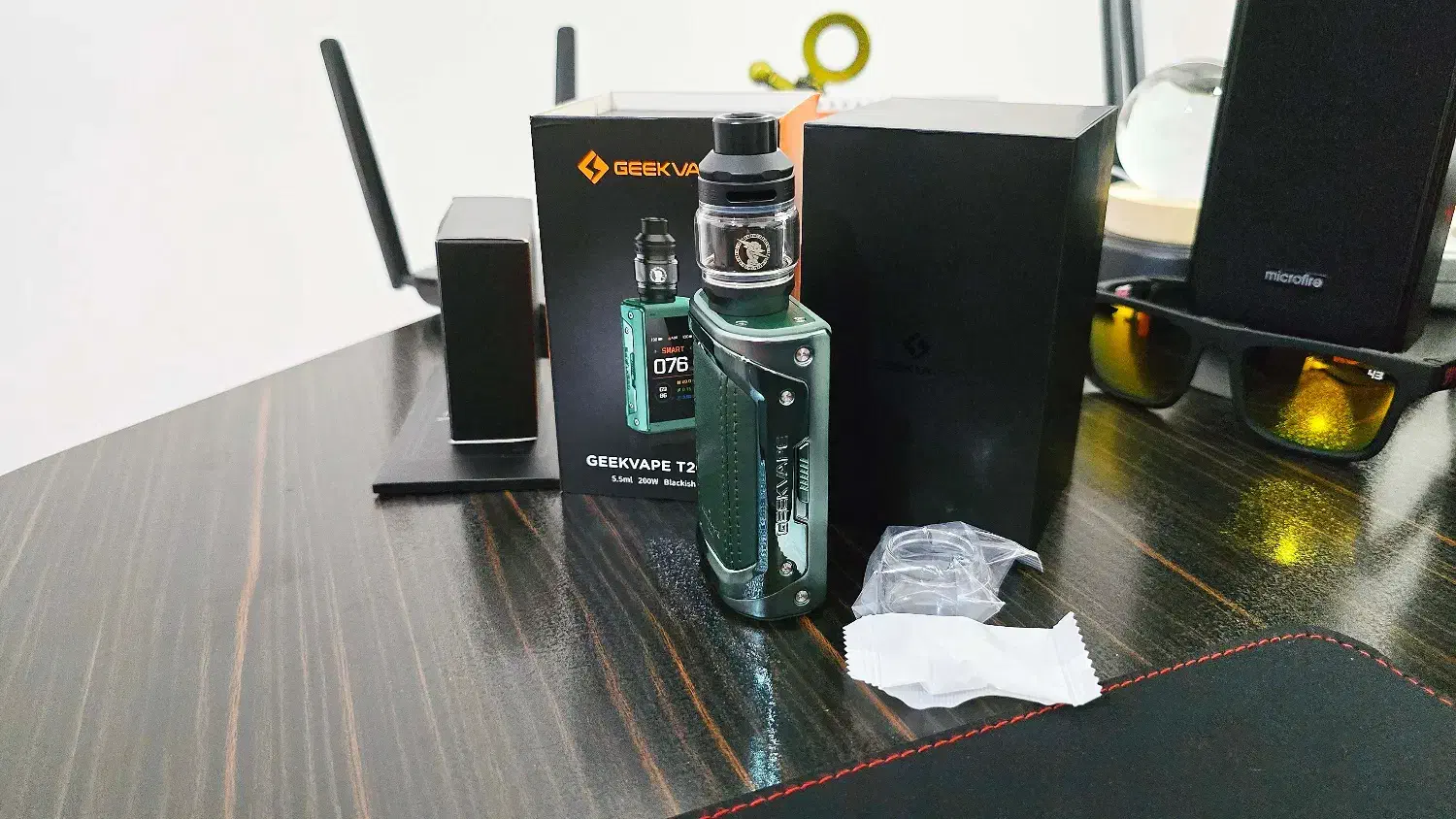 گیگ ویپ T200 صفحه لمسی|زیورآلات و اکسسوری|پره‌سر, |دیوار