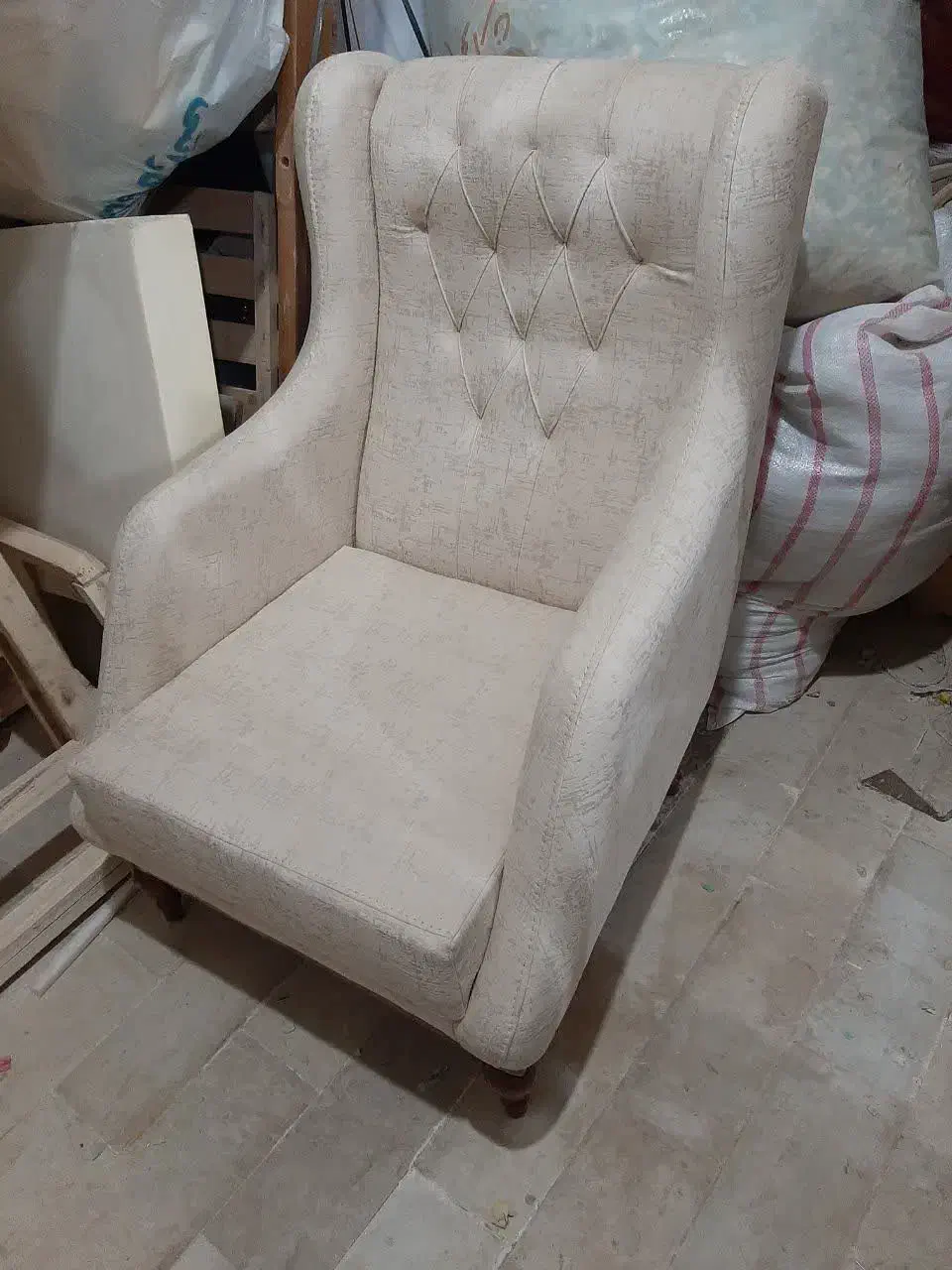 تعمیر مبل و میز و تخت اعتماد|خدمات پیشه و مهارت|خرمآباد, |دیوار