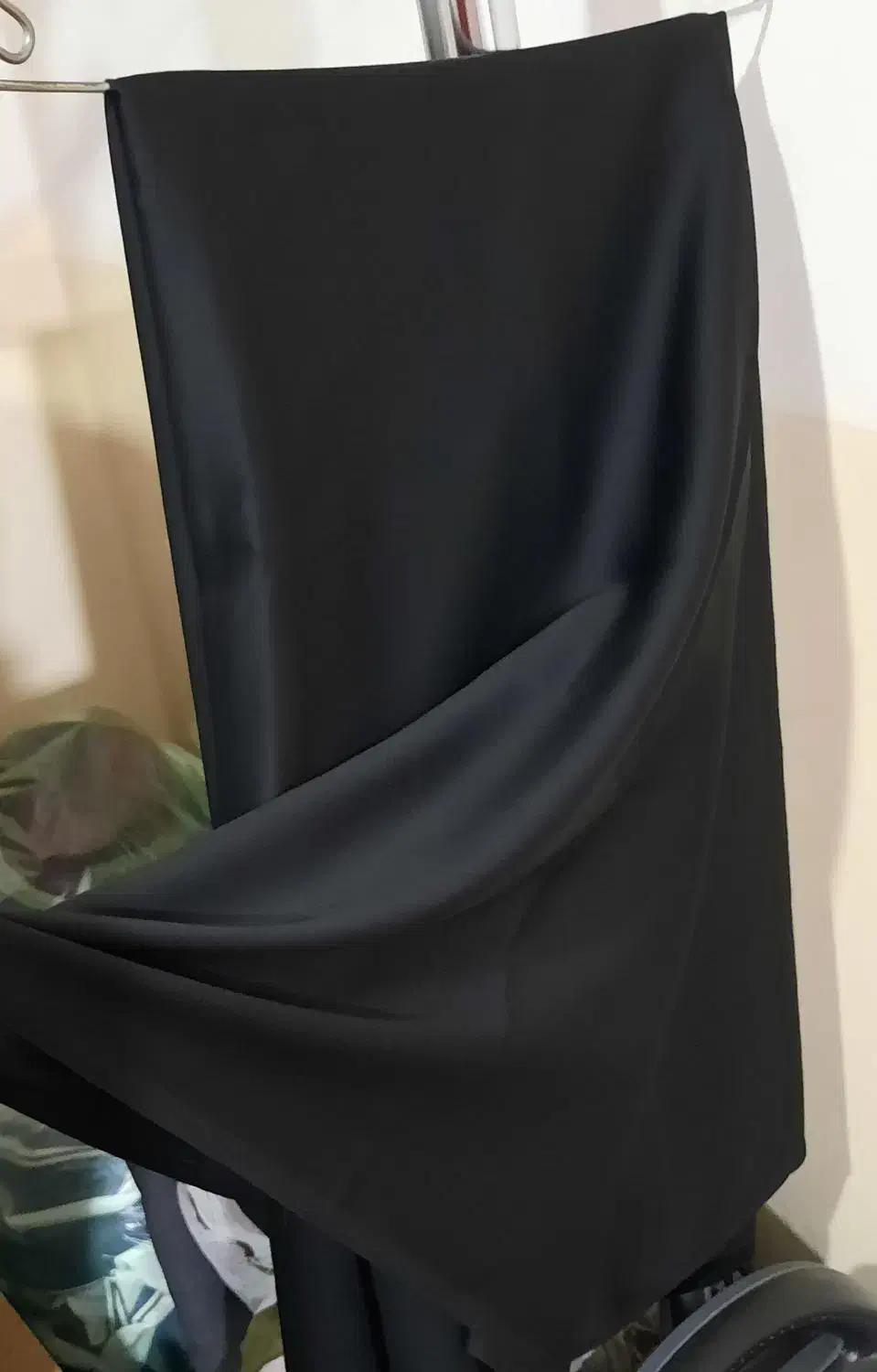 پارچه چادرمشکی|لباس|گرگان, |دیوار