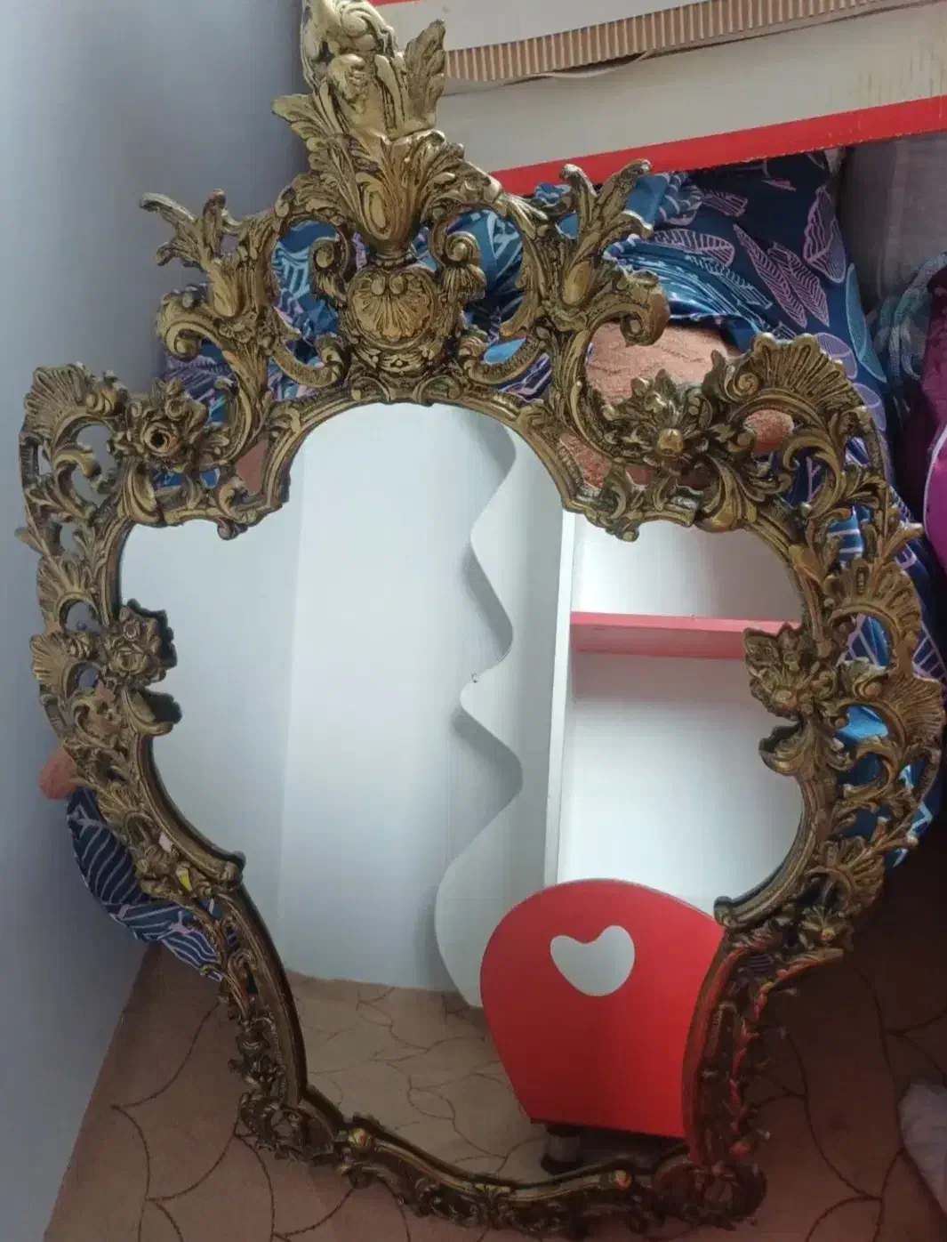 میز و اینه|آینه|مراغه, |دیوار