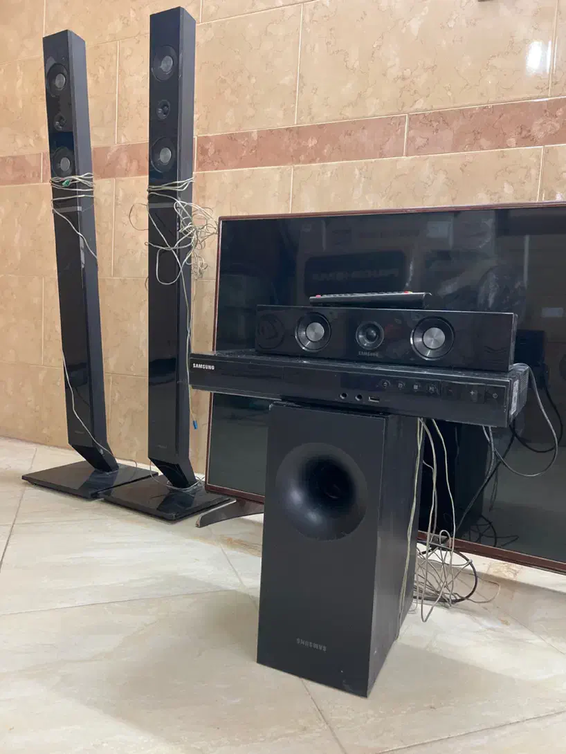 تلویزیون ال جی و سینمای خانگی|تلویزیون و پروژکتور|کاشان, دانش|دیوار