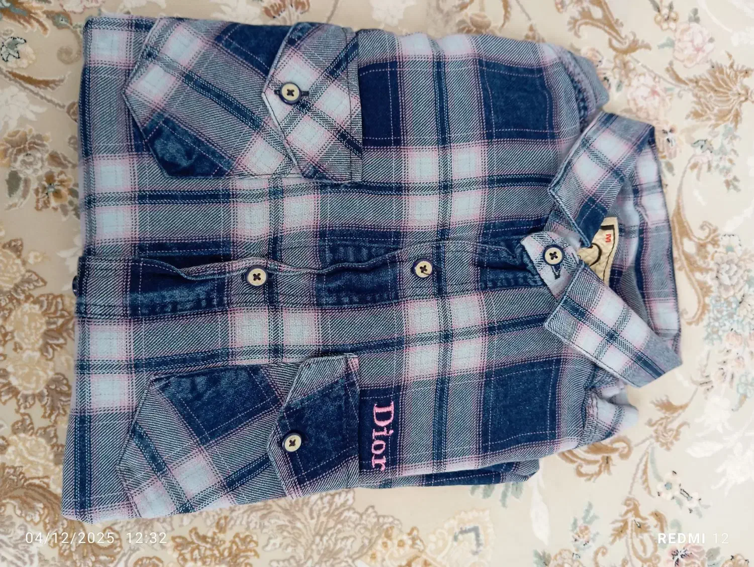 کراس|لباس|پیرانشهر, |دیوار