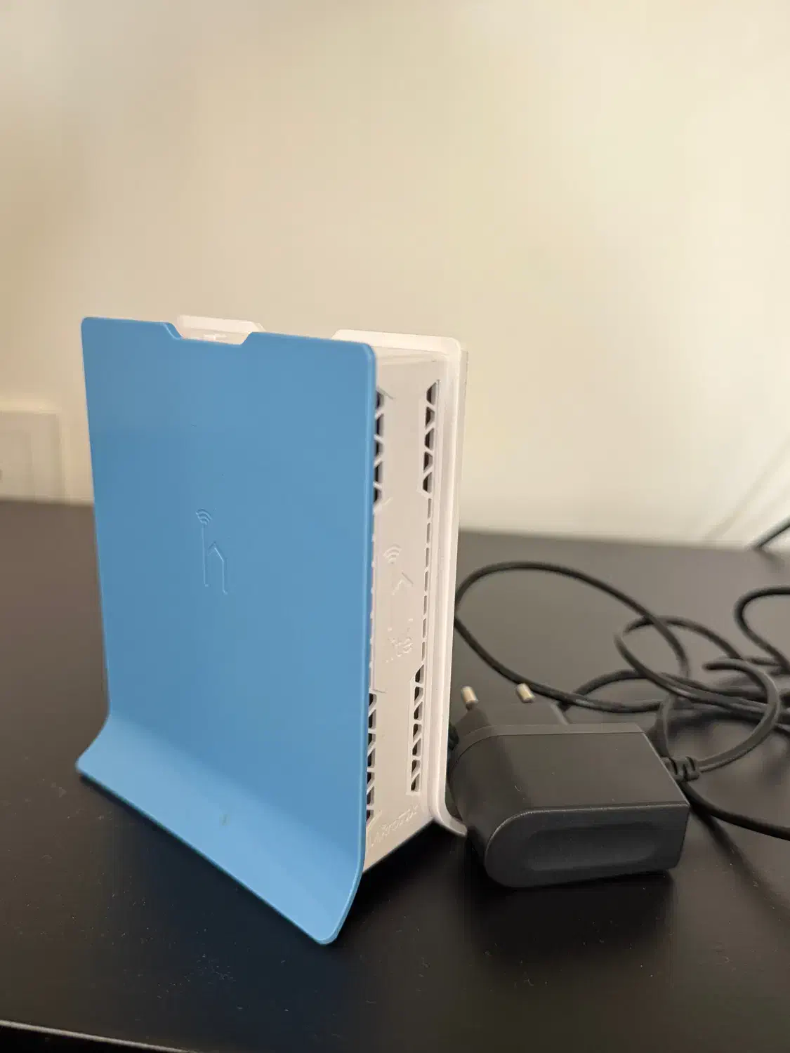 روتر میکروتیک|مودم و تجهیزات شبکه|رشت, رشتیان|دیوار